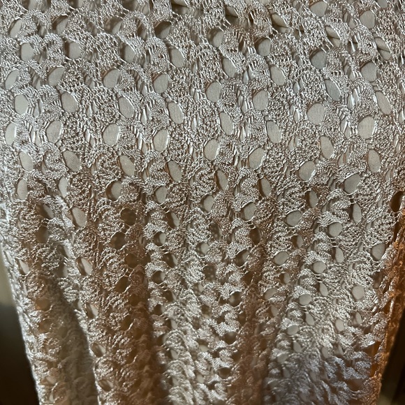 🎈🎈CROCHETED BLOUSE W/LINING - Picture 2 of 5